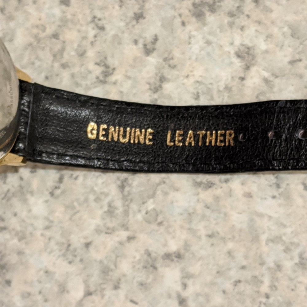 Shears Watch - Picture 4 of 4